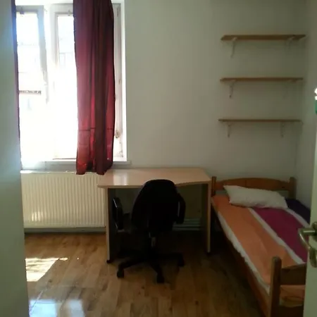 Apart & Hostel Guest Room Brendan Hostel Krakow