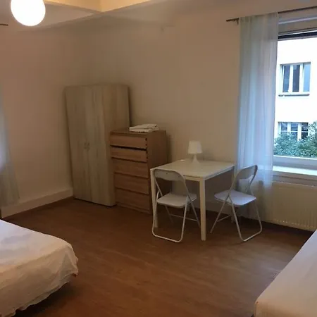 Apart & Hostel Guest Room Brendan