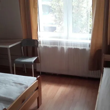 Apart & Hostel Guest Room Brendan
