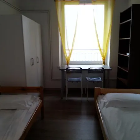 Apart & Hostel Guest Room Brendan *