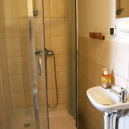 Хостел Apart & Hostel Guest Room Brendan Краков